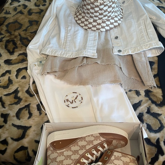 Meet your Posher, Tai - Picture 14 of 15